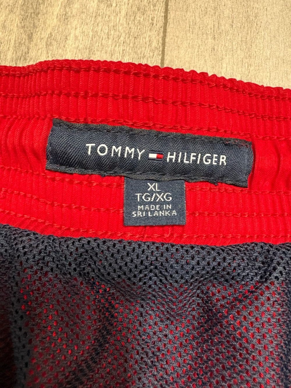 Tommy Hilfiger Red and Navy Mesh-Lined Swim Shorts Size XL - Picture 6 of 7